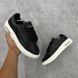 SAPATENIS LV PRETO COM DETALHE BRANCO