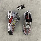 NIKE AIR MAX PLUS CINZA